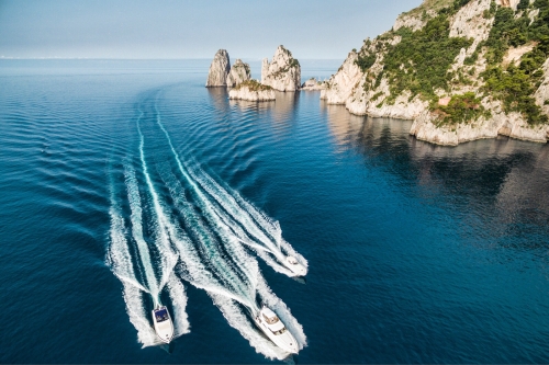LUXURY BOATS