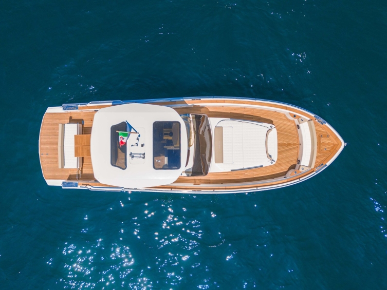 ALLURE 38